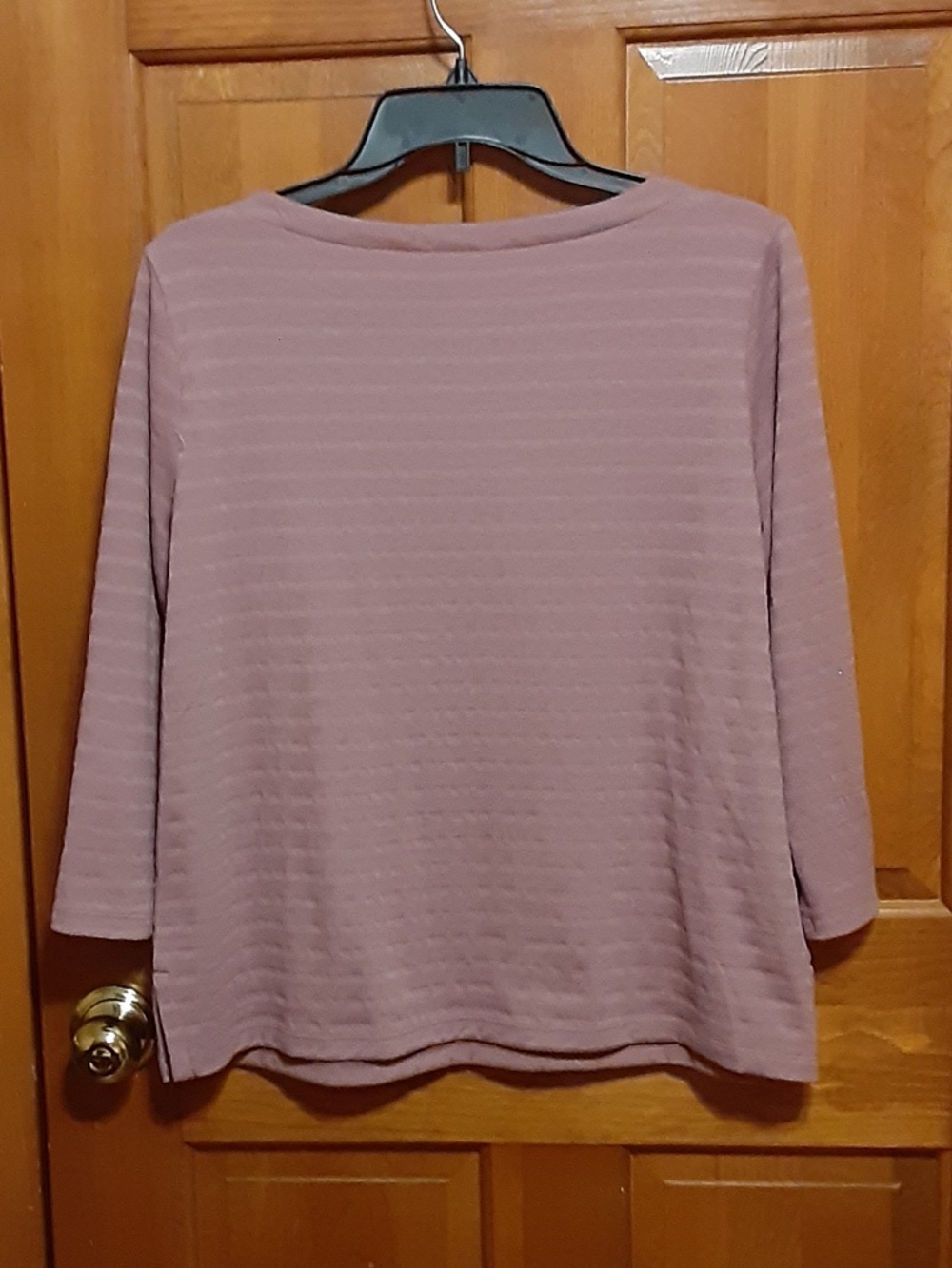 Liz Claiborne Textured Pullover Top - Picture 4 of 4